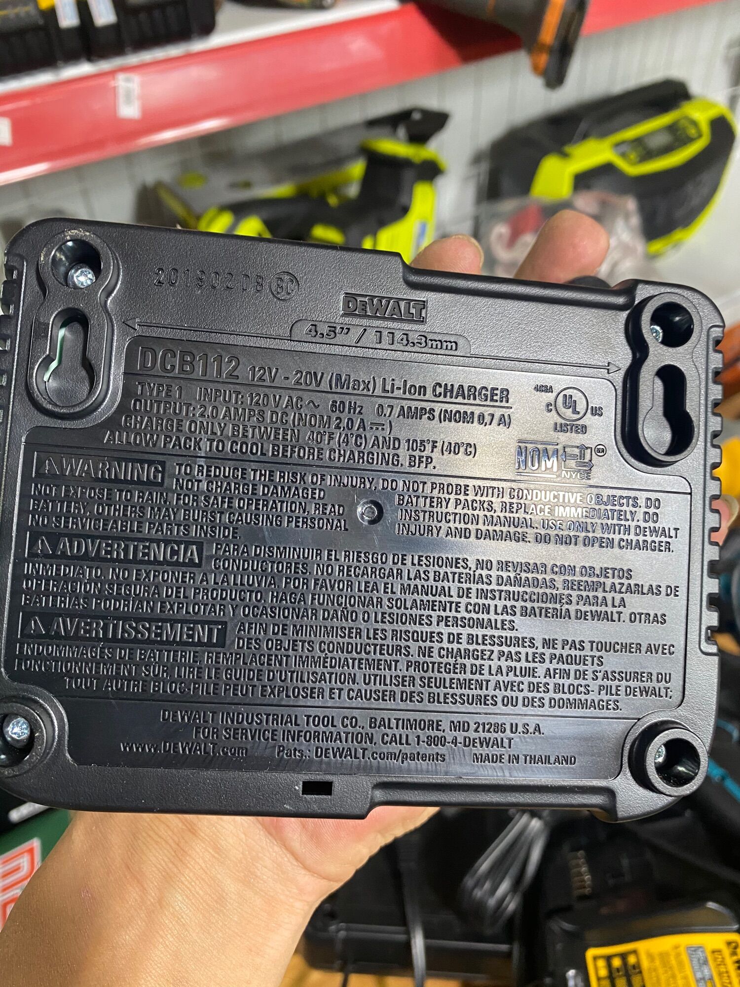 Xạc pin dewalt dcb112 hàng mỹ
