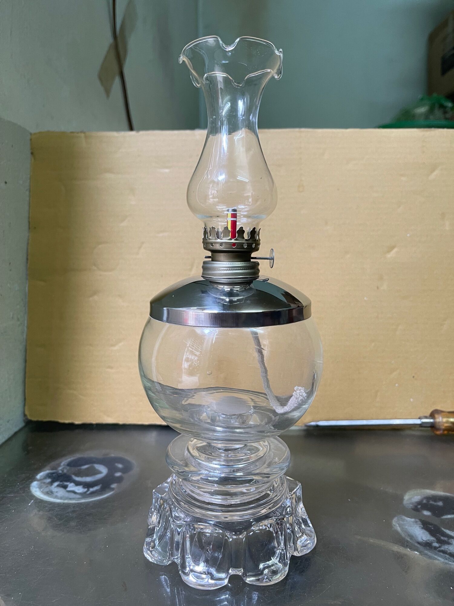 ĐÈN THỦY TINH THỜ CÚNG - TRONG NẮP TÀN