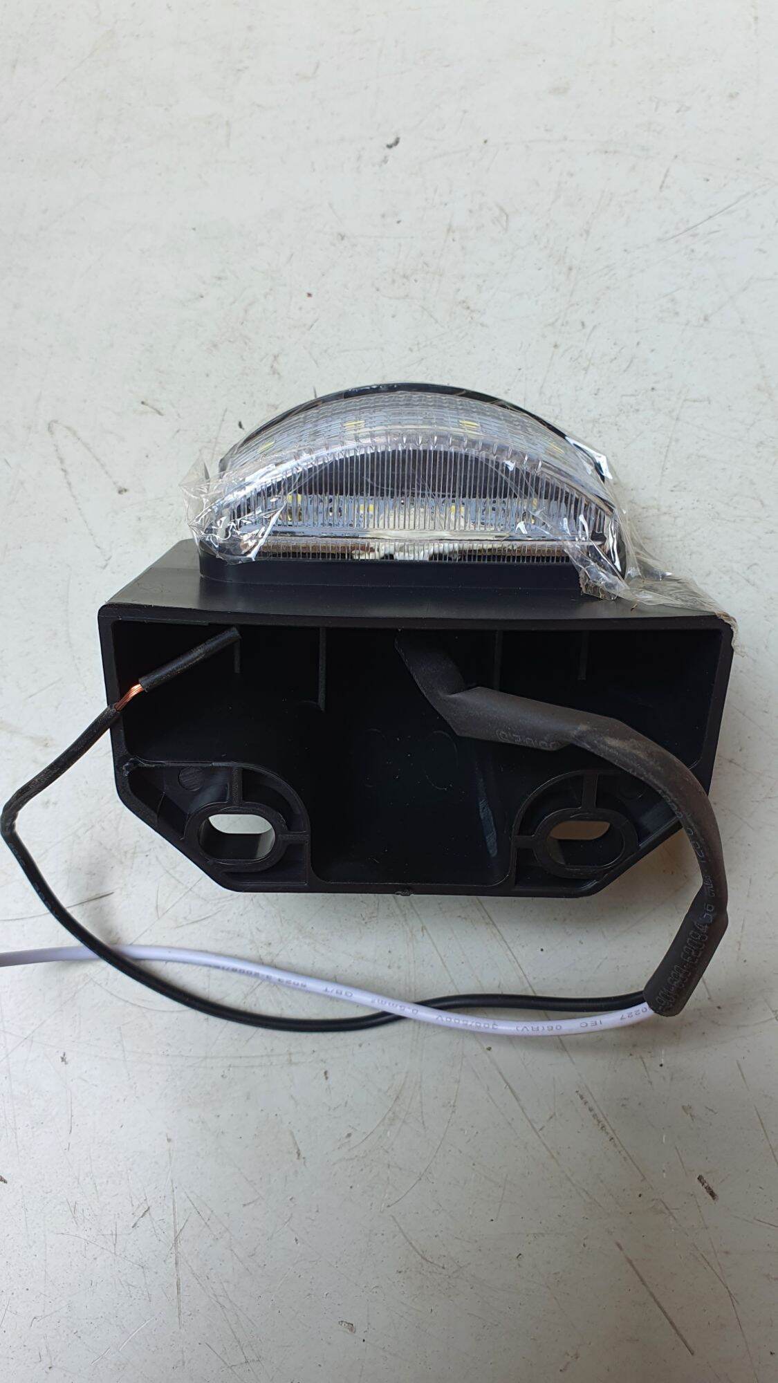 ĐÈN LED NHỰA SOI BIỂN SỐ Ô TÔ