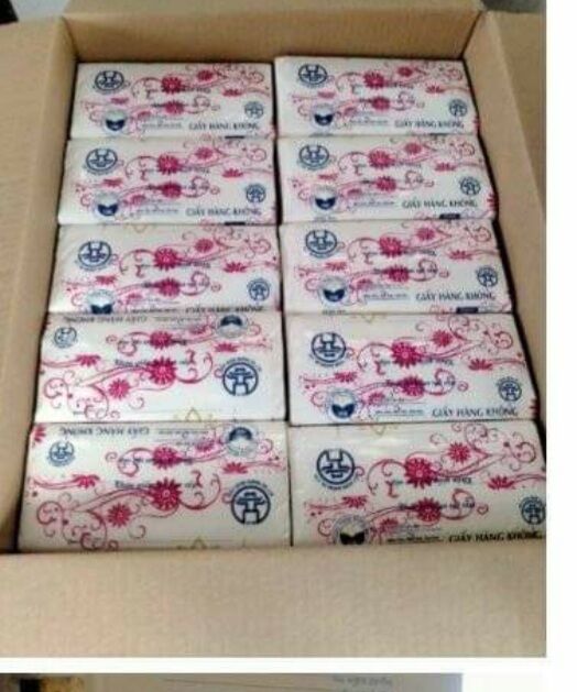 HCM Khăn giấy rút hàng không (1 gói 300 tờ/3 lớp)