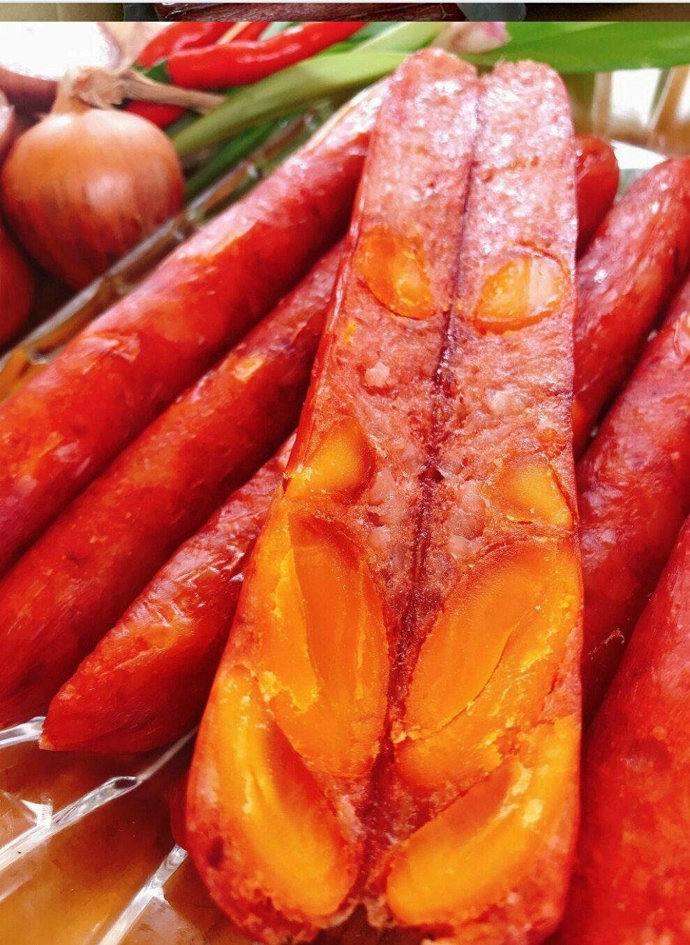 Lạp Xưởng tôm trứng muối