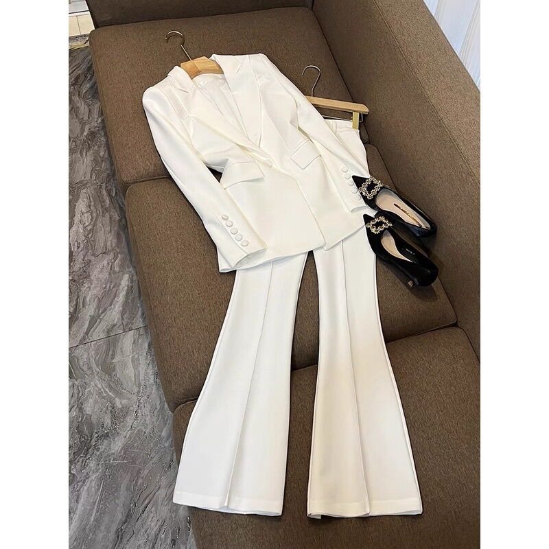 Set vest blazer màu trắng quần ống loe