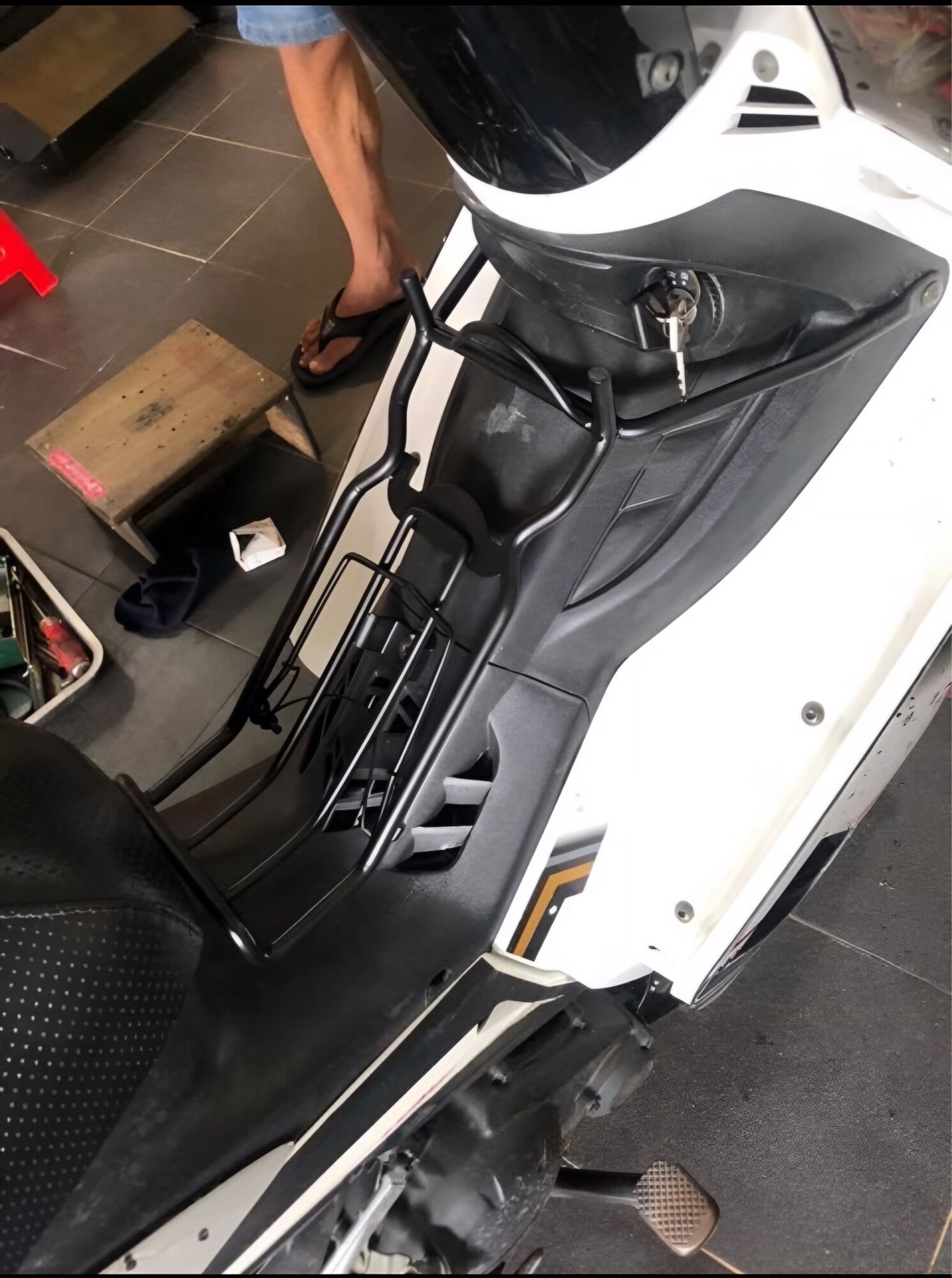 Baga giữa xe exciter 2010 màu đen (SALE)