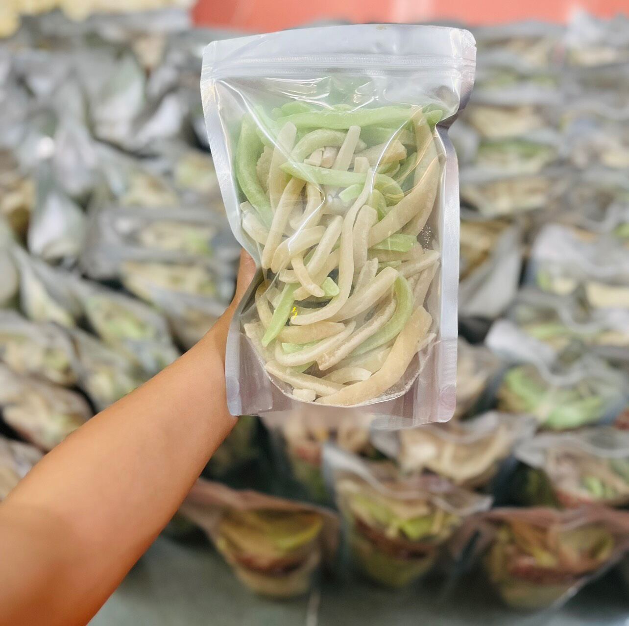 MỨT DỪA NON SỢI NGŨ SẮC 500gr