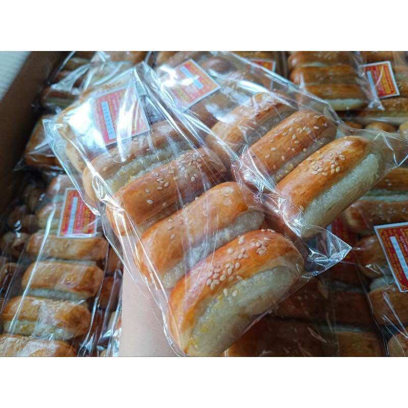 Bánh dừa nướng 17k/ gói 6 cái.