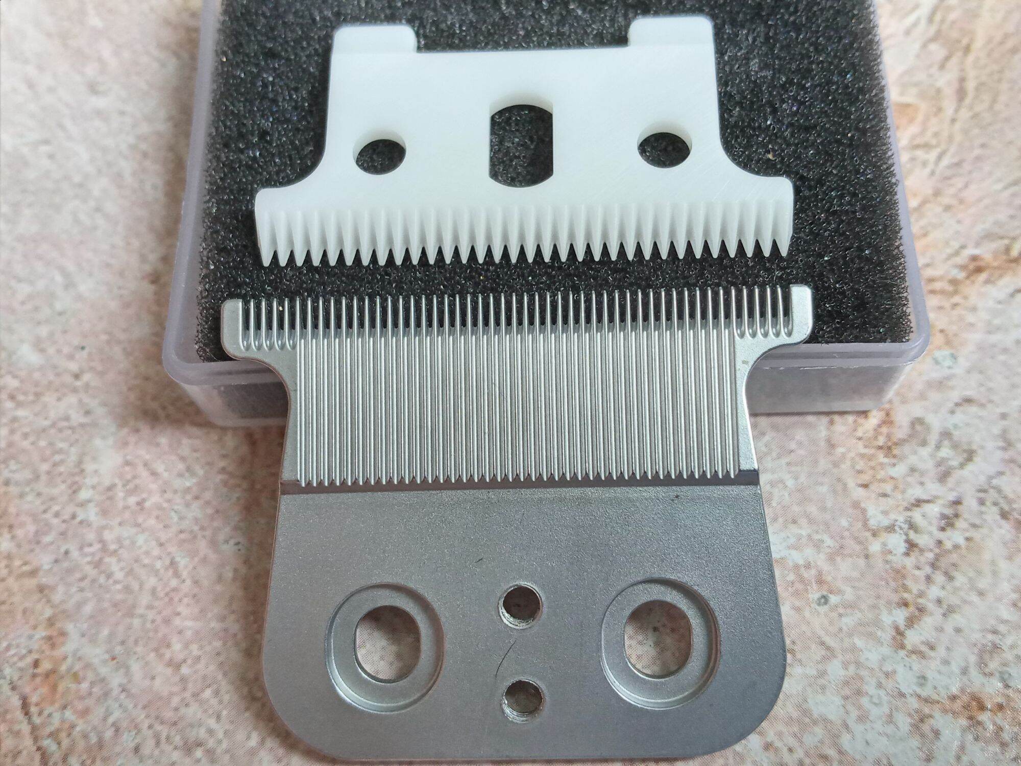 Lưỡi Tông Đơ Chấn Viền Andis. Lưỡi Sứ Carbon Siêu Bén Cho Tông Đơ Andis Các Loại. (Ảnh thật). 