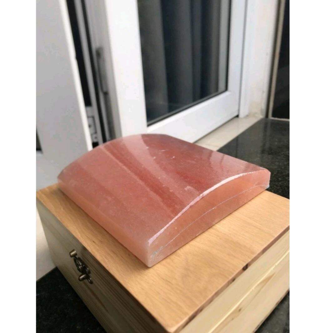 Đá muối Himalaya ( viên đá hồng)