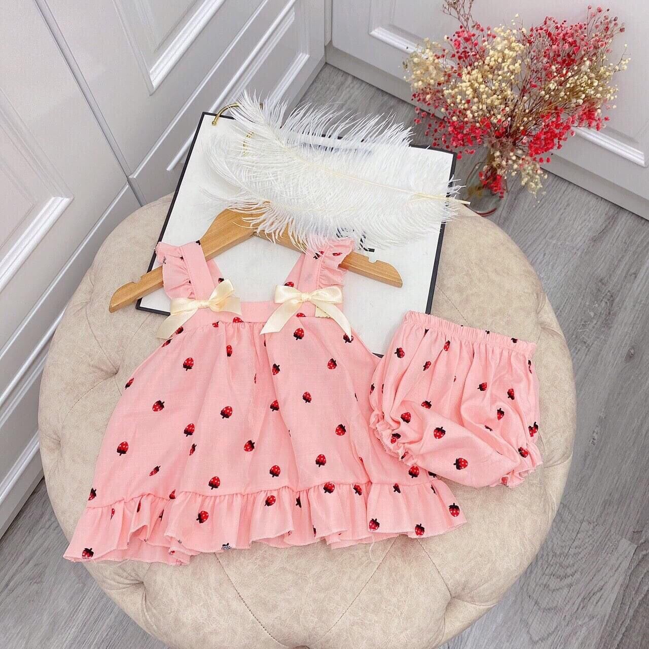Bộ chấm bi chất đũi cho bé gái từ 10-15kg