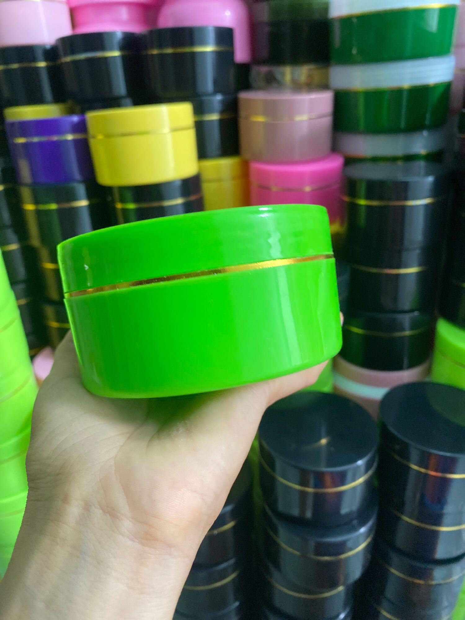 Hủ 200g-loại tốt-màu xanh lá