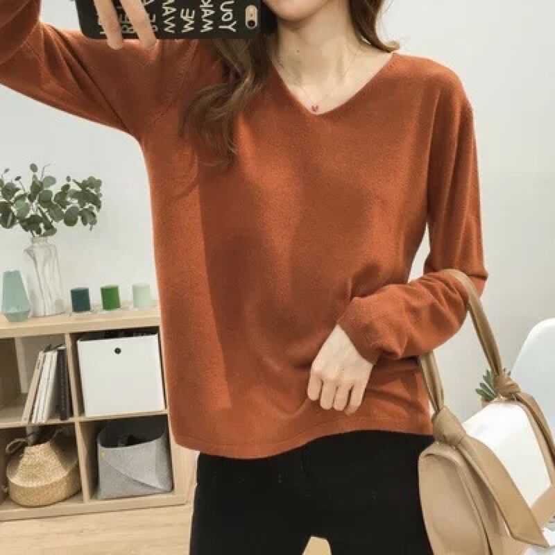Áo len dài tay dáng suông cổ chữ V mềm mại