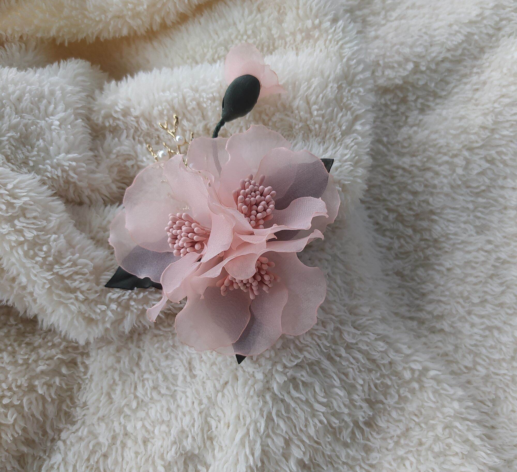 Hoa cài áo handmade Canto màu hồng