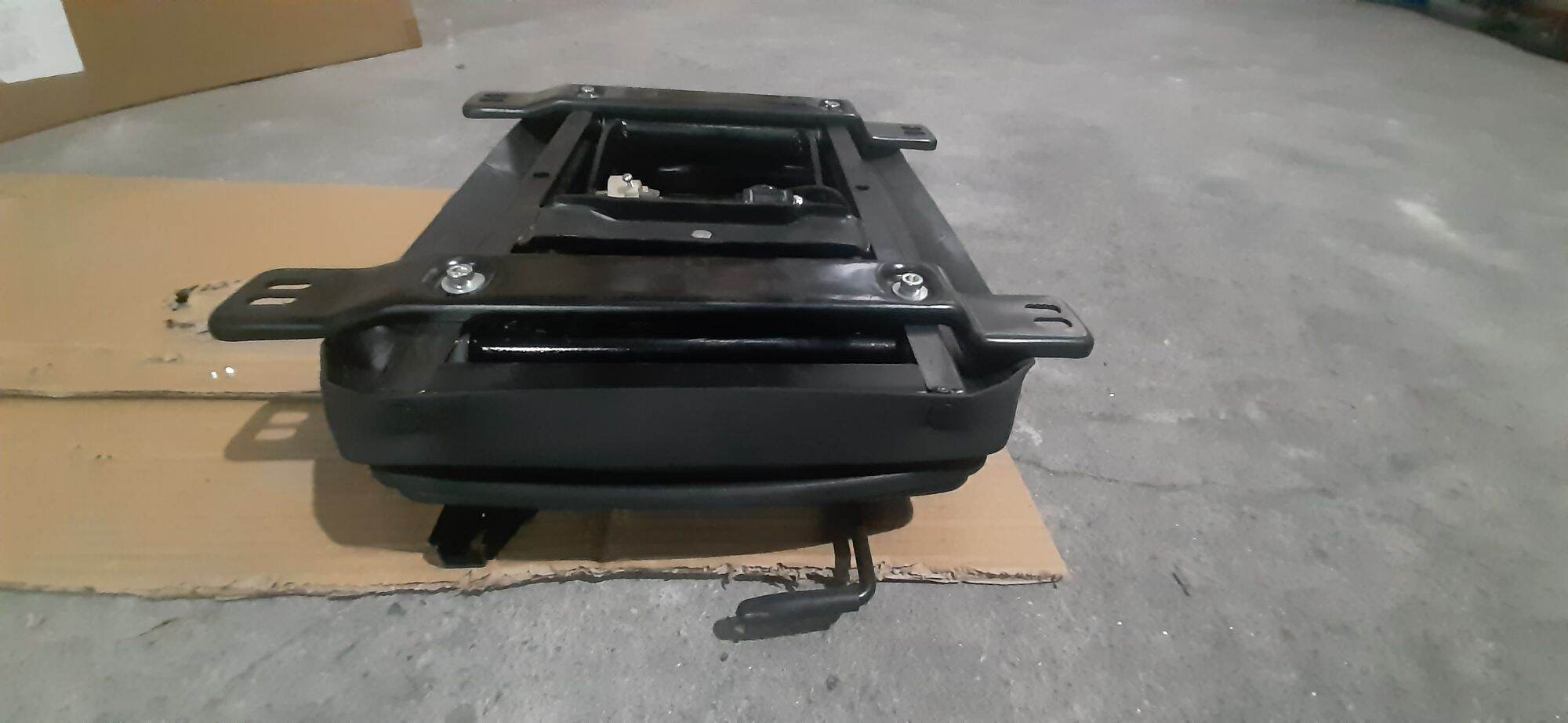 Đế ghế hơi xe tải từ 3-8 tấn