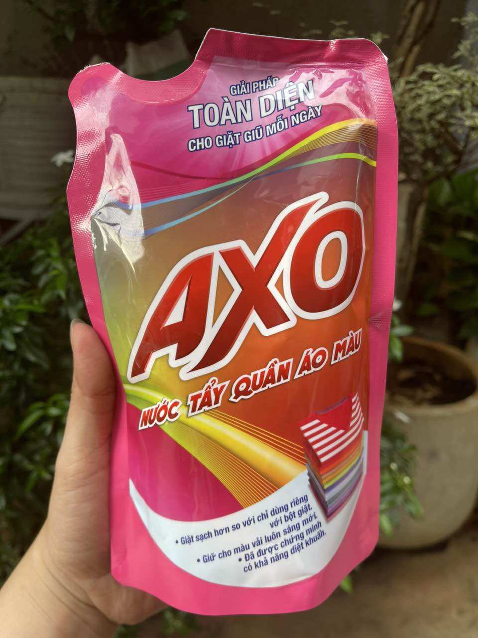 Nước Tẩy Quần Áo Màu AXO 400ml