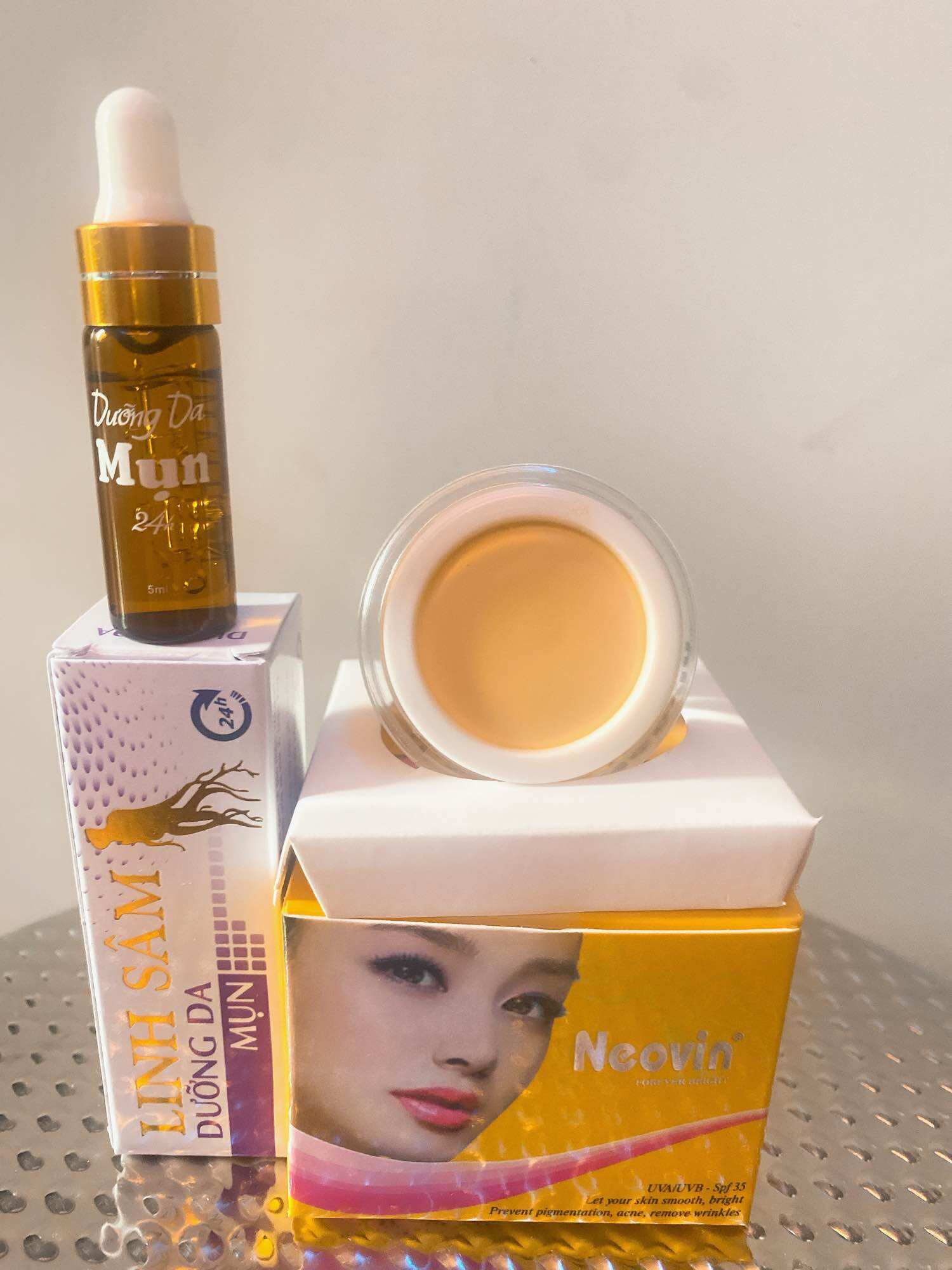 Combo 1 hủ mụn neovin 10g và 1 chấm mụn linh sâm