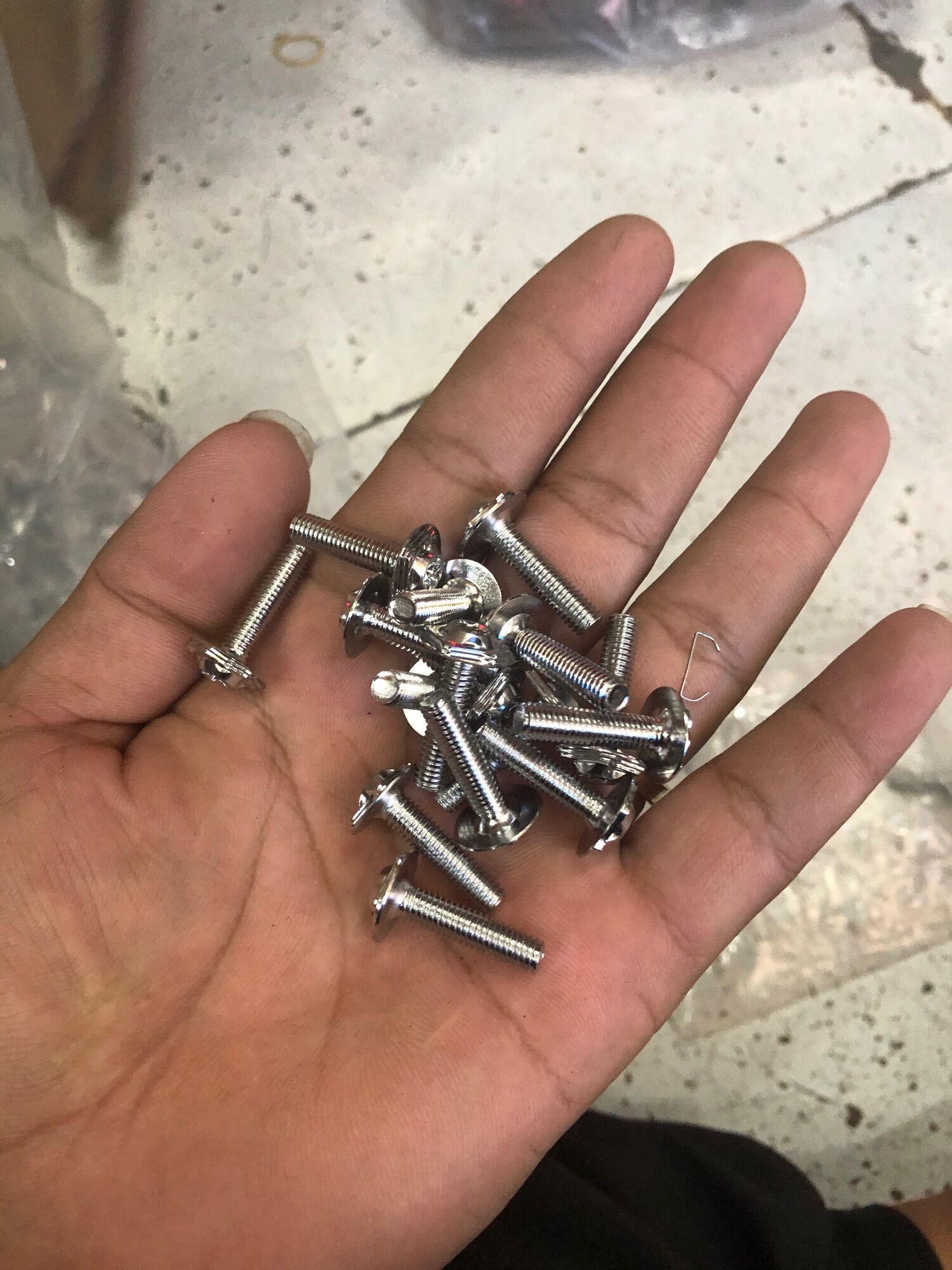 Ốc salaya 6li30 đầu dù