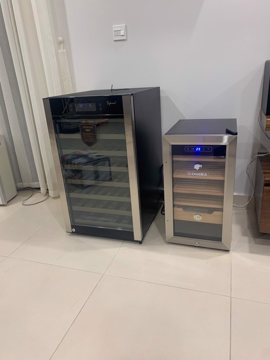 [Nhập RS0822 giảm 30k cho đơn 99k]TỦ BẢO QUẢN RƯỢU VANG VINOCAVE 52 CHAI
