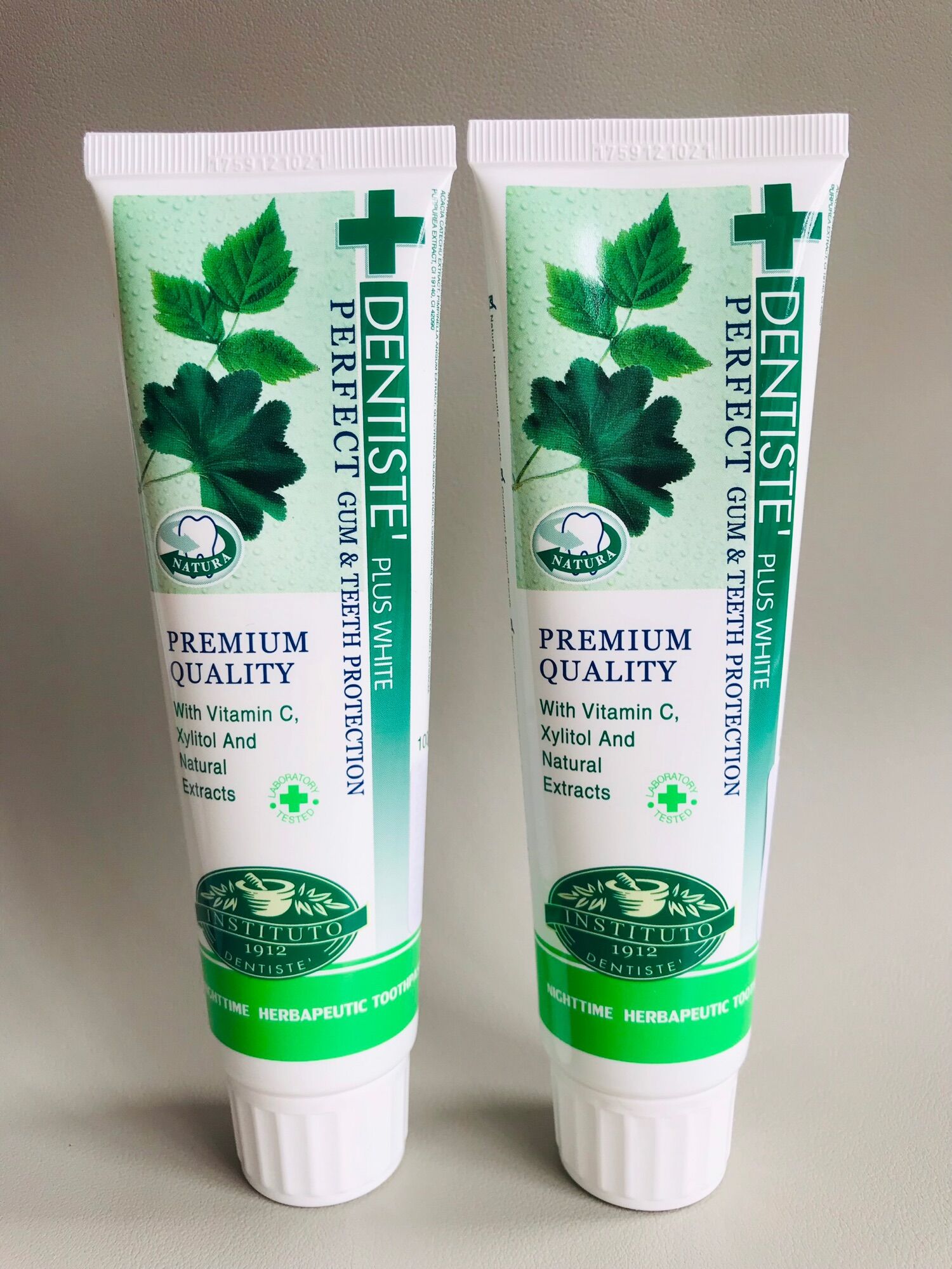 Kem đánh răng Thảo dược Dentiste’ Plus White
