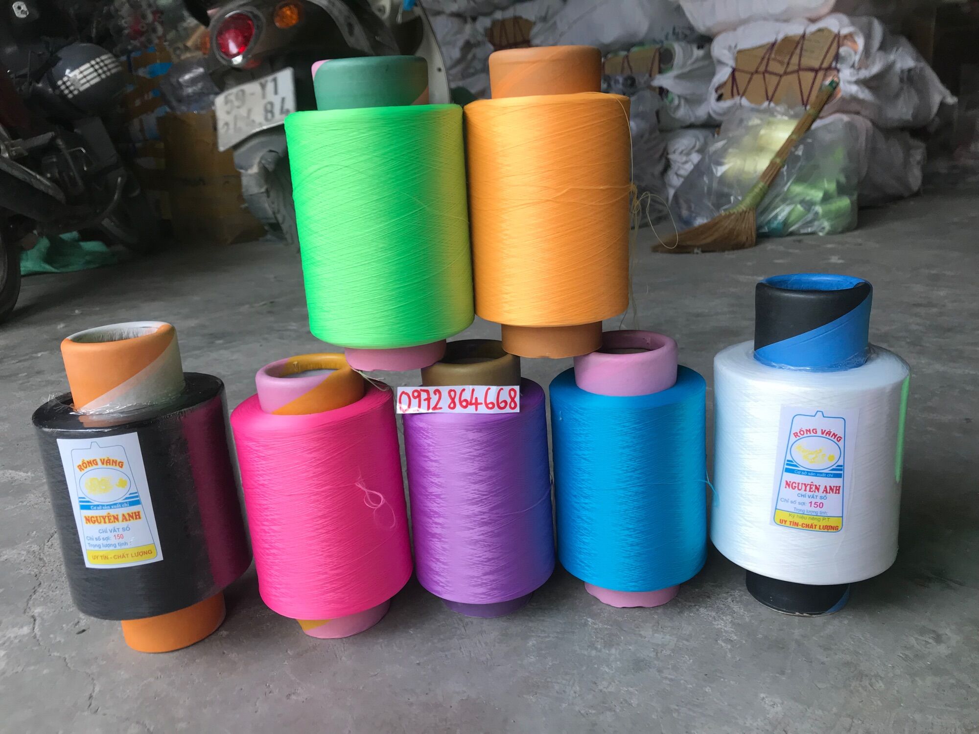 Tơ vắt sổ 150D cuộn lớn 0,75kg và 1kg