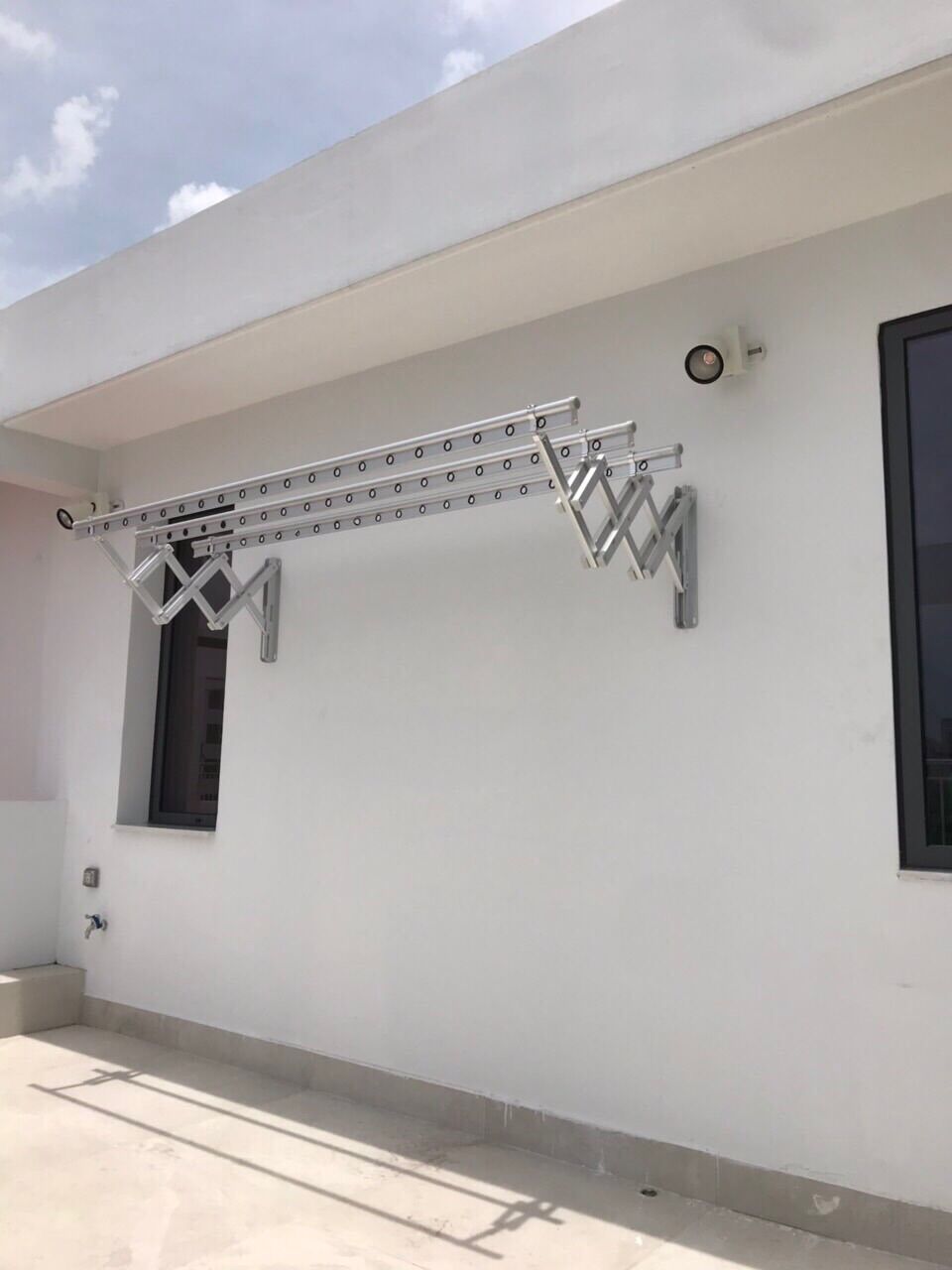 Giàn phơi gắn tường Hàn Quốc