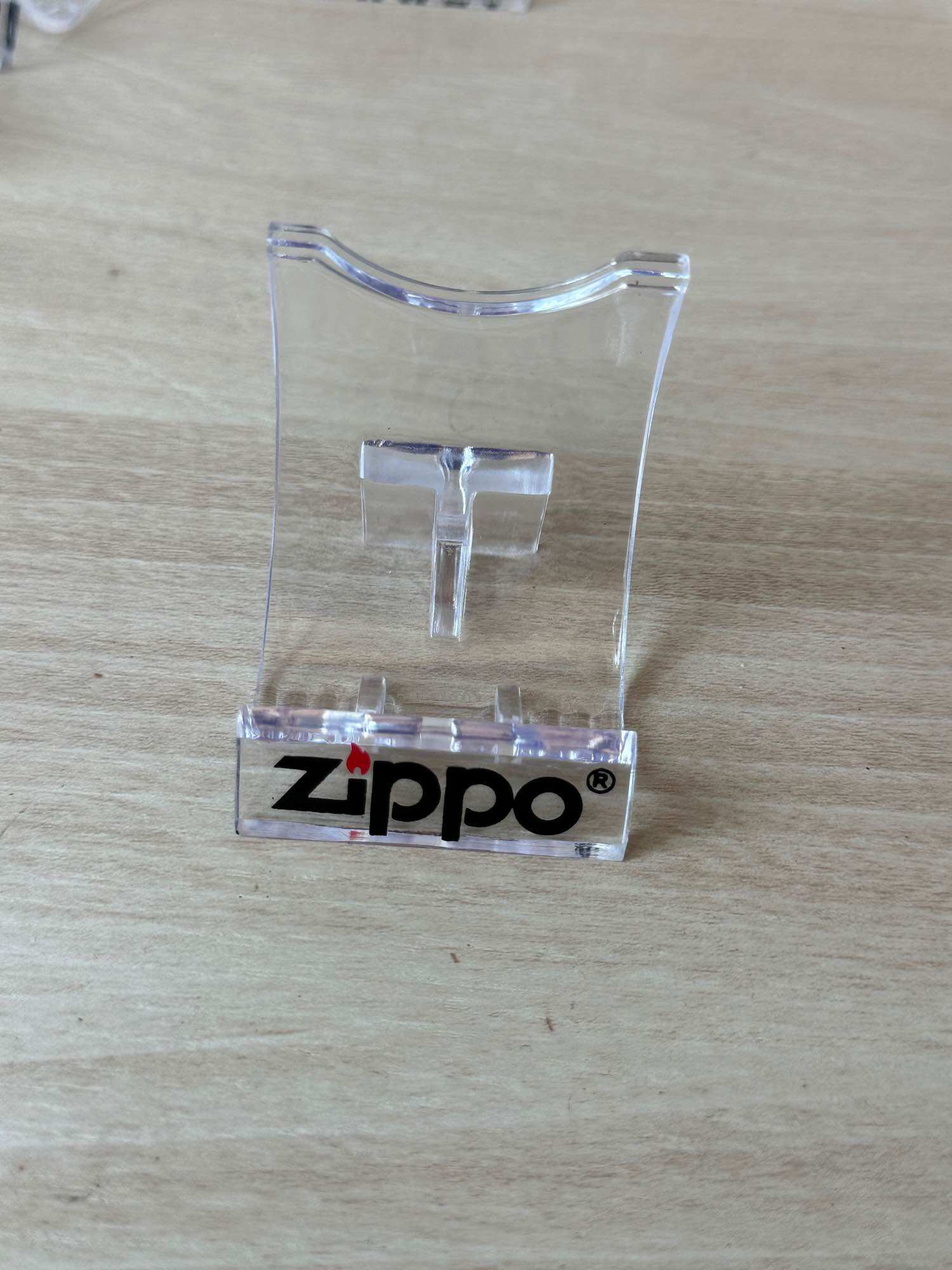 Đế trưng bày Zippo, Đế mica