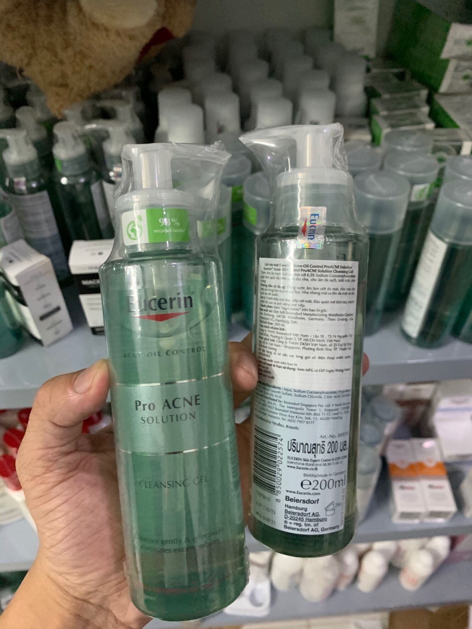 Sữa rửa mặt giảm nhờn ngừa mụn Eucerin Pro ACNE Solution Cleansing Gel 200ML