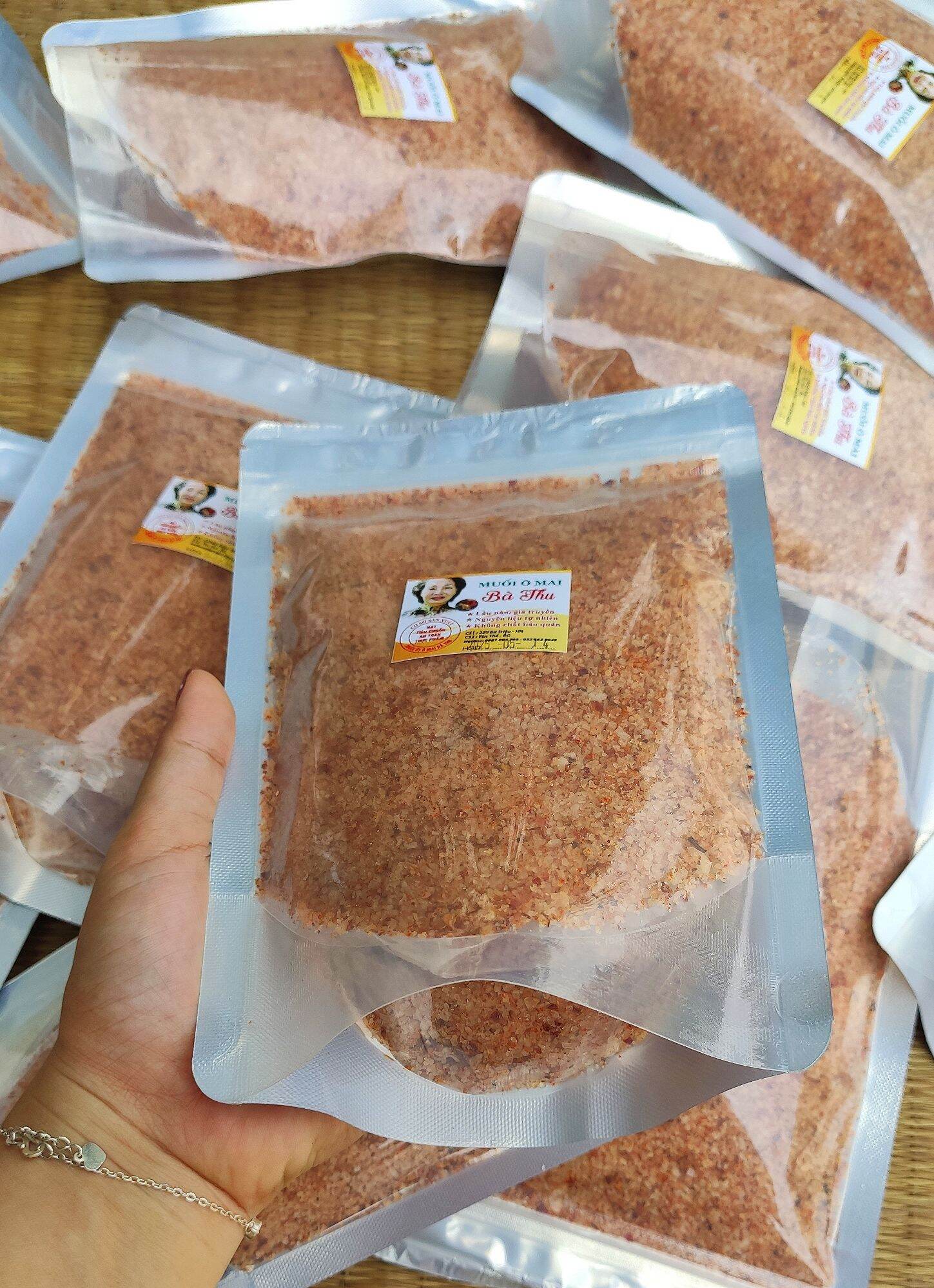 Muối ô mai Bà Thu - Túi zip 500g