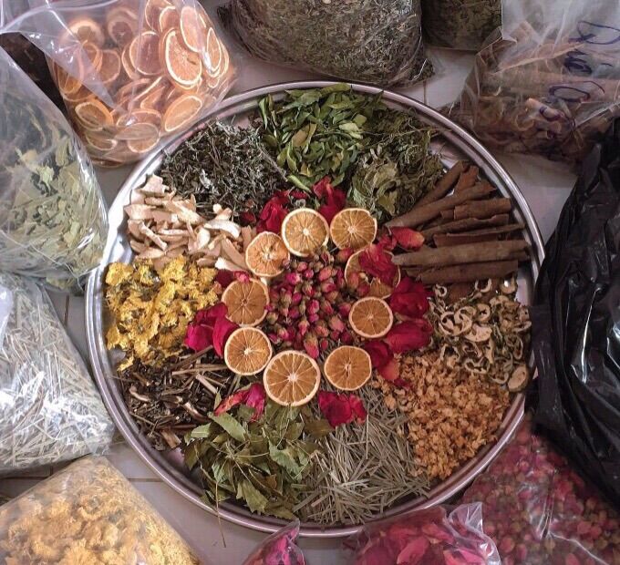 100gr chia 8 gói thảo dược xông mặt.