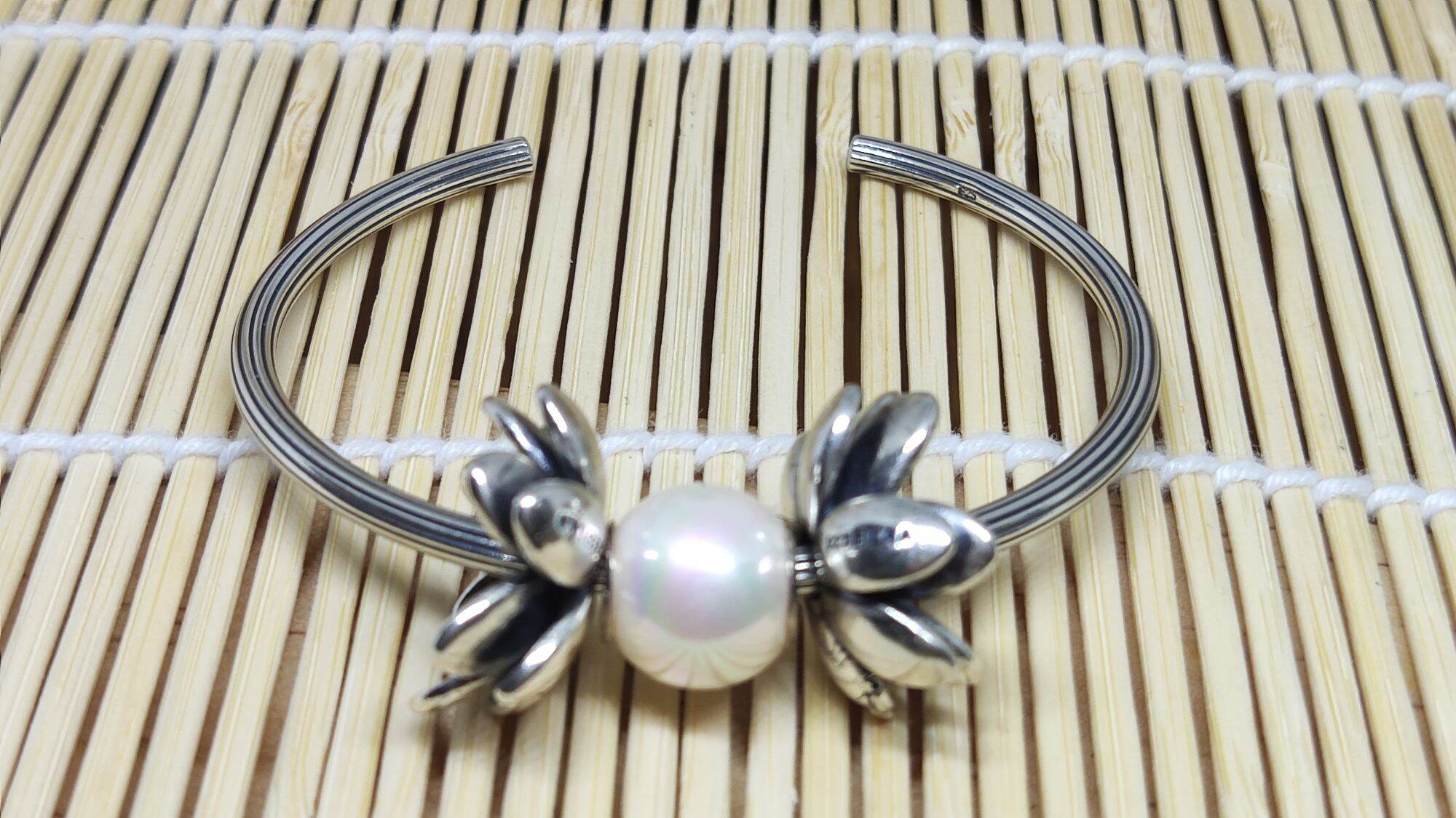 GauBee Charm bạc 925 hoa sen bạc to tb