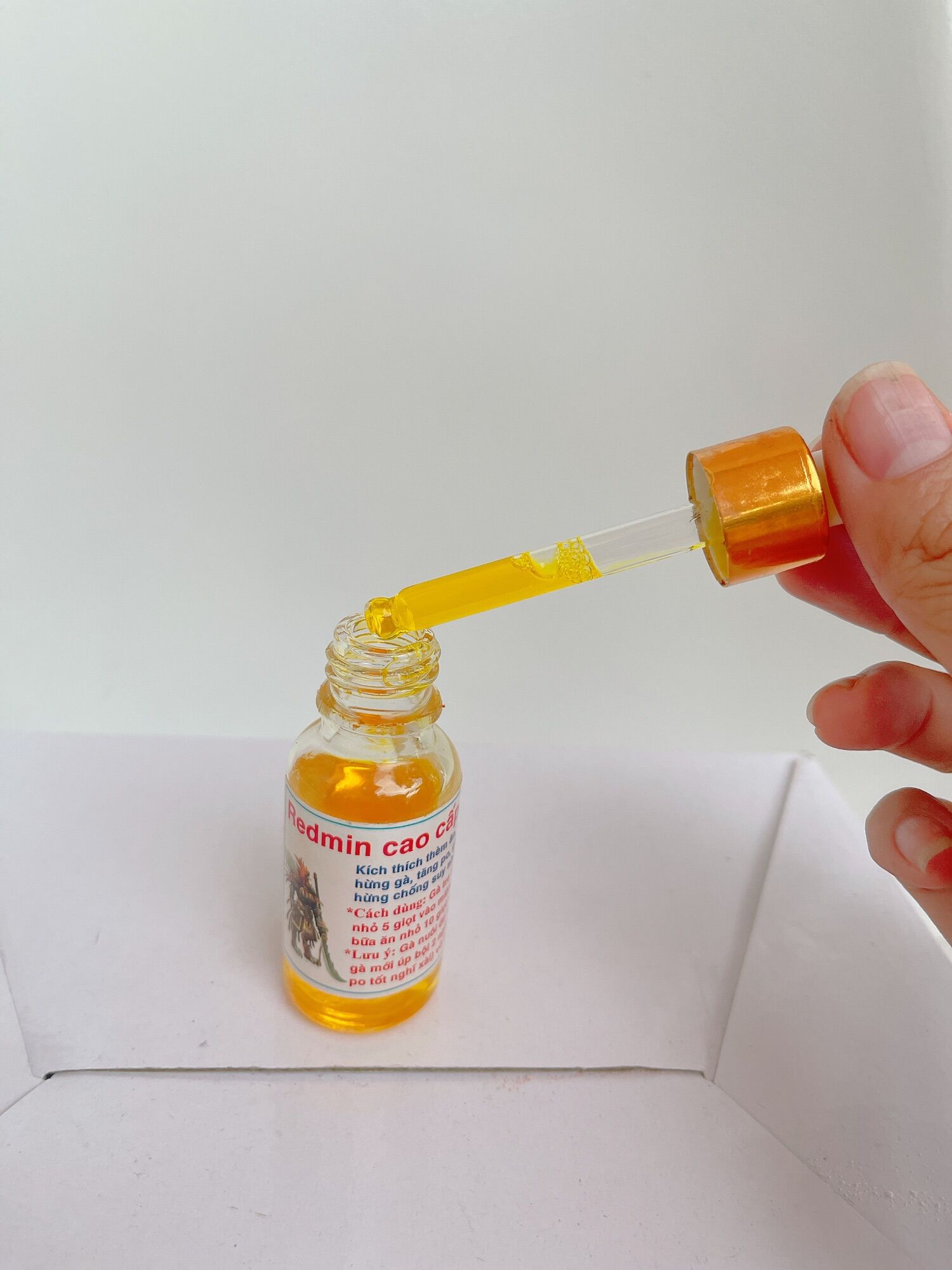 Redmin-Thuốc nuôi gà đá mau lên cân,kích thích ăn uống