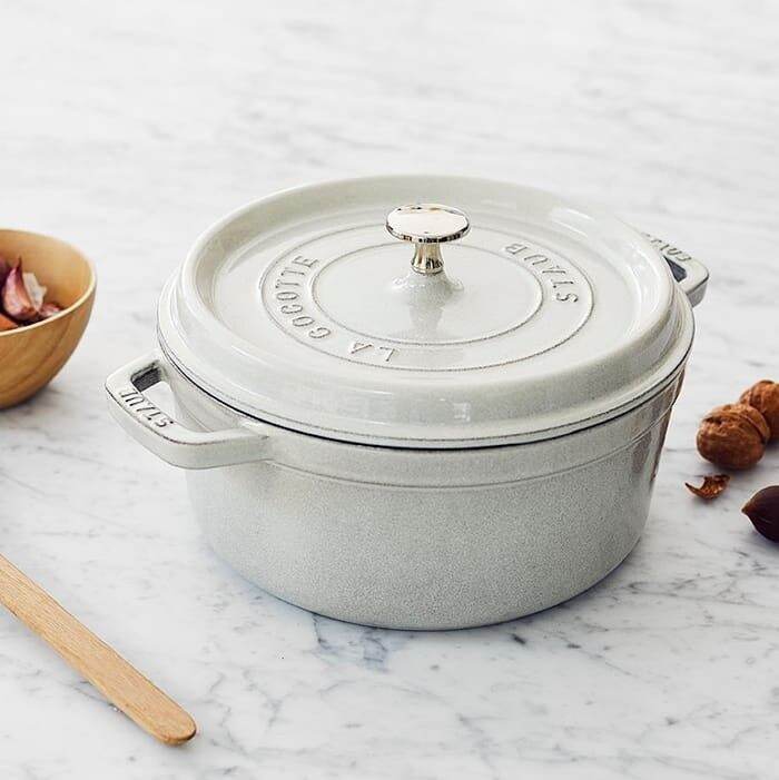 Nồi gang Staub Size 20+24cm màu trắng