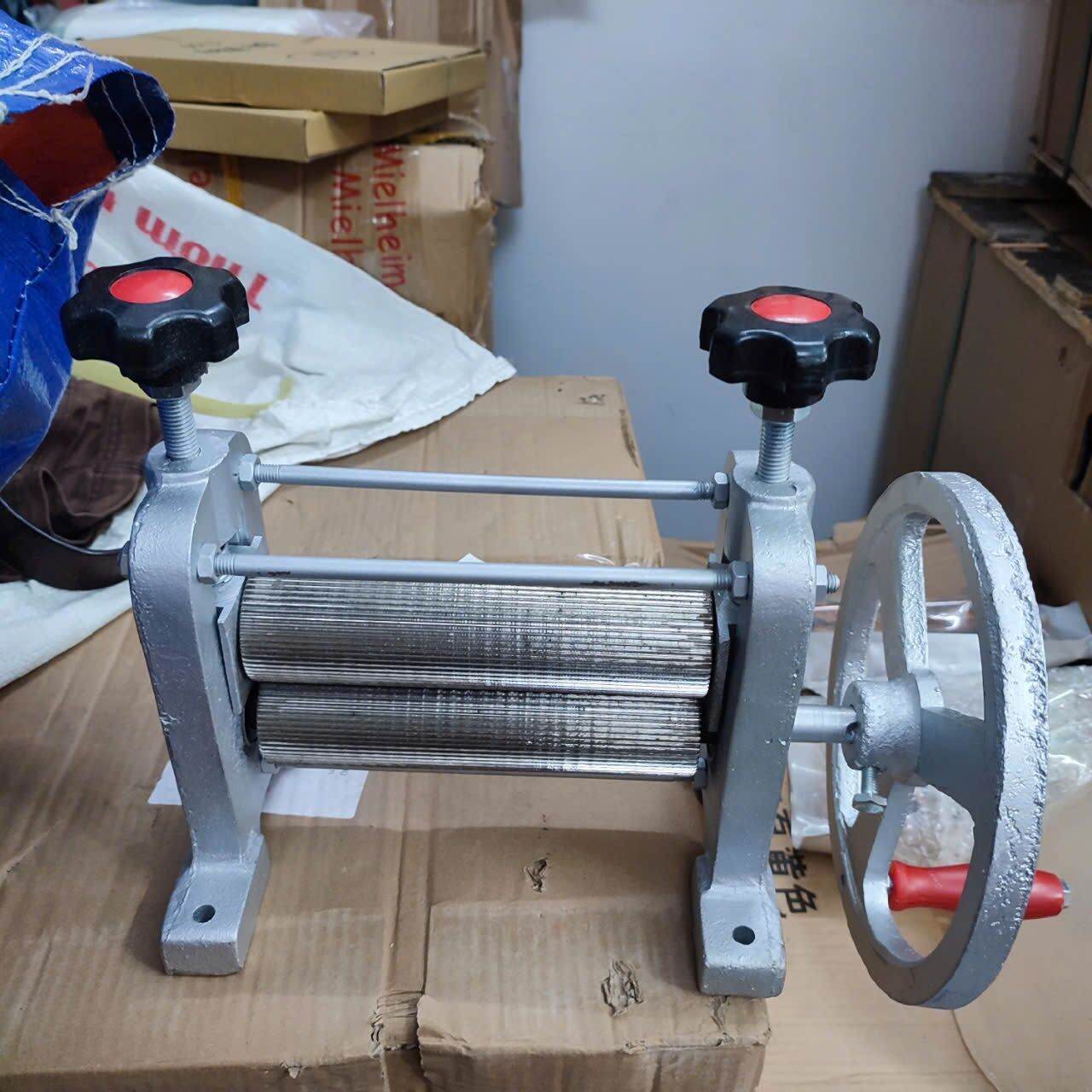 Máy cán khô mực bằng tay cao cấp 15cm