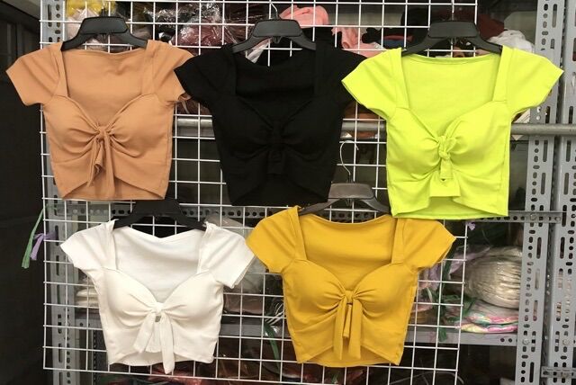 Áo croptop cột nơ trước ngực