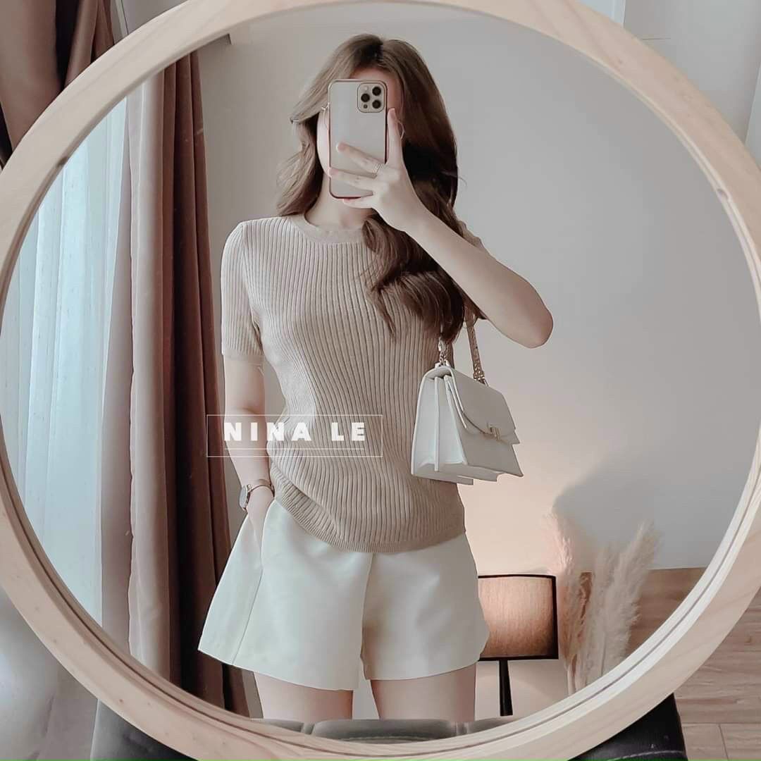 Áo Thun Gân Cổ Tròn Ôm Body Trơn