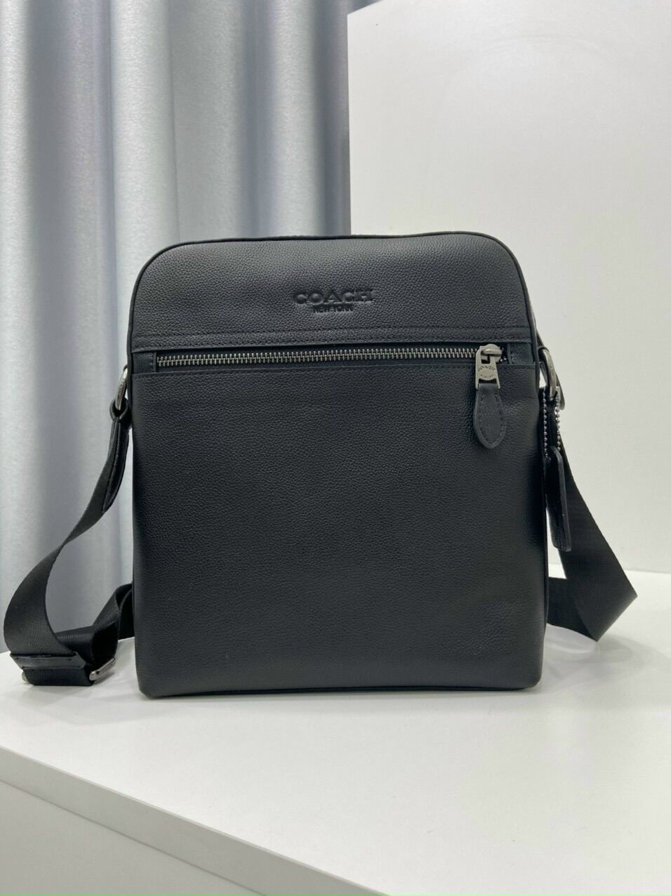 Túi đeo chéo Coach nam siêu xịn
