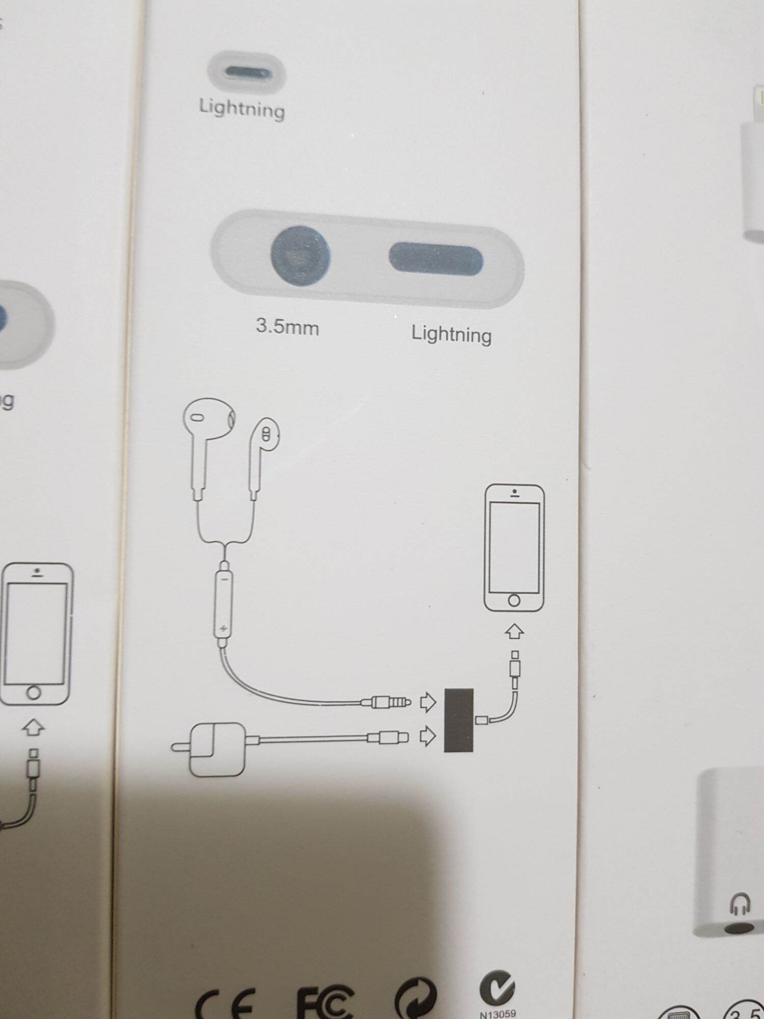 Cáp chuyển đổi lighting ra lighting + 3.5 2 cổng tiện lợi