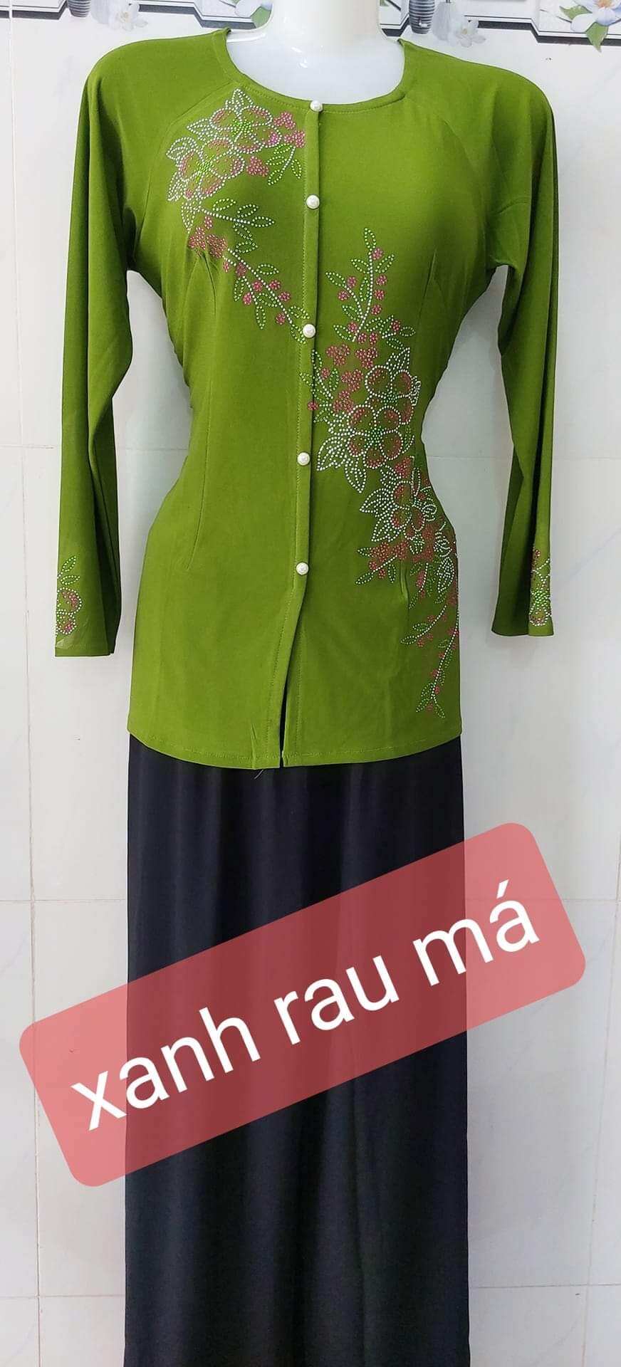 Áo Bà Ba cổ tròn Đính đá Không kèm quần