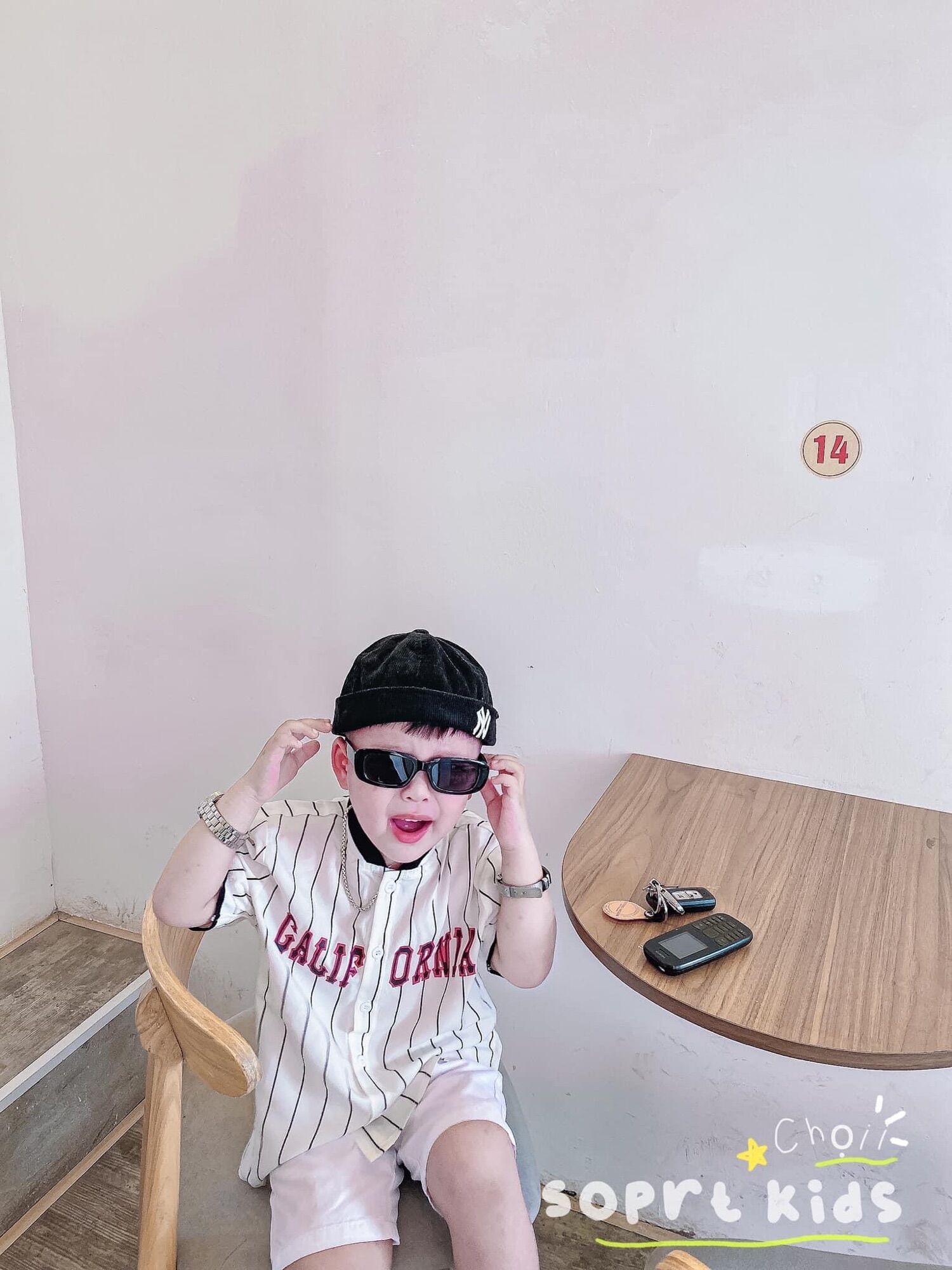 Kính dâm chống UV bé trai bé gái