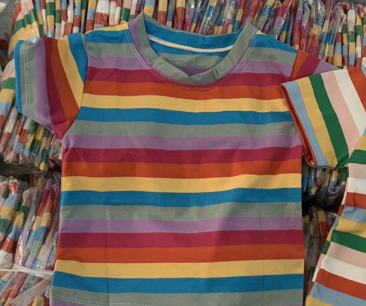 [HCM]Áo croptop sọc caro ( kèm ảnh thật shop chụp)