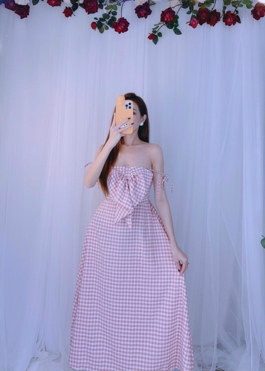 Đầm hai dây caro cột vai có nơ ngực chất vải lụa