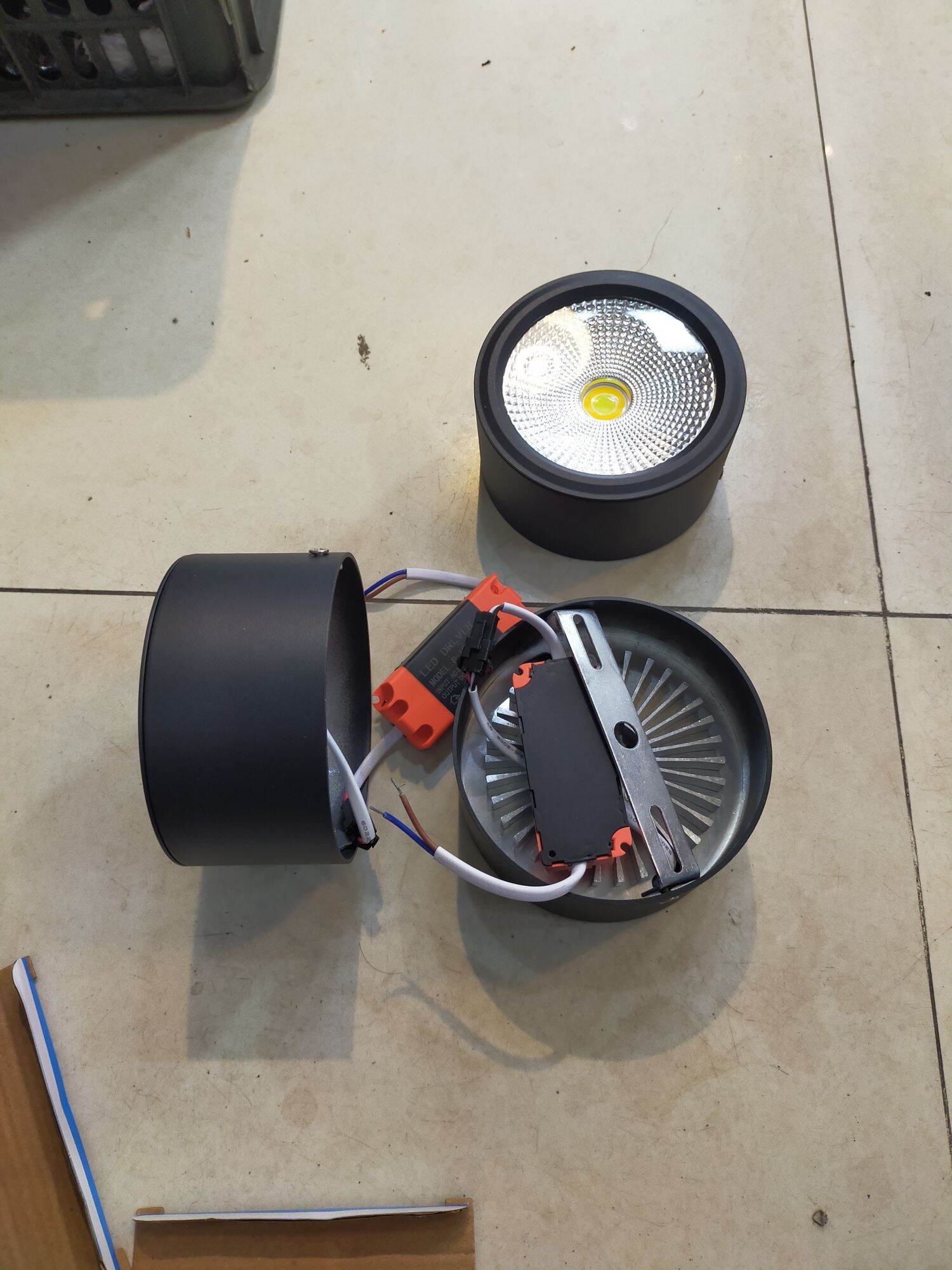 Đèn led ống bơ lắp nổi trần12w 3 màu