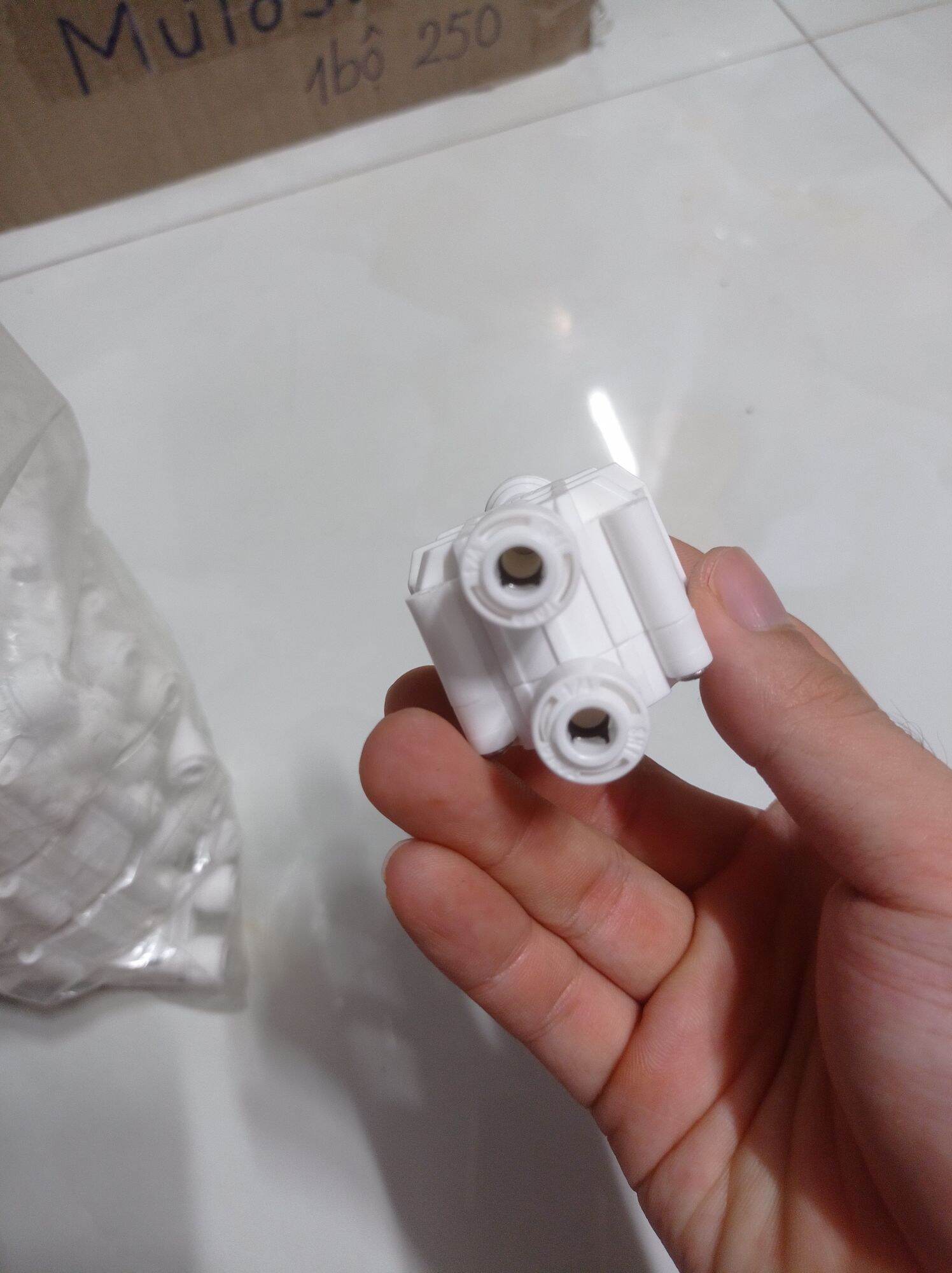 van 4 cửa ( van cơ) máy lọc nước RO