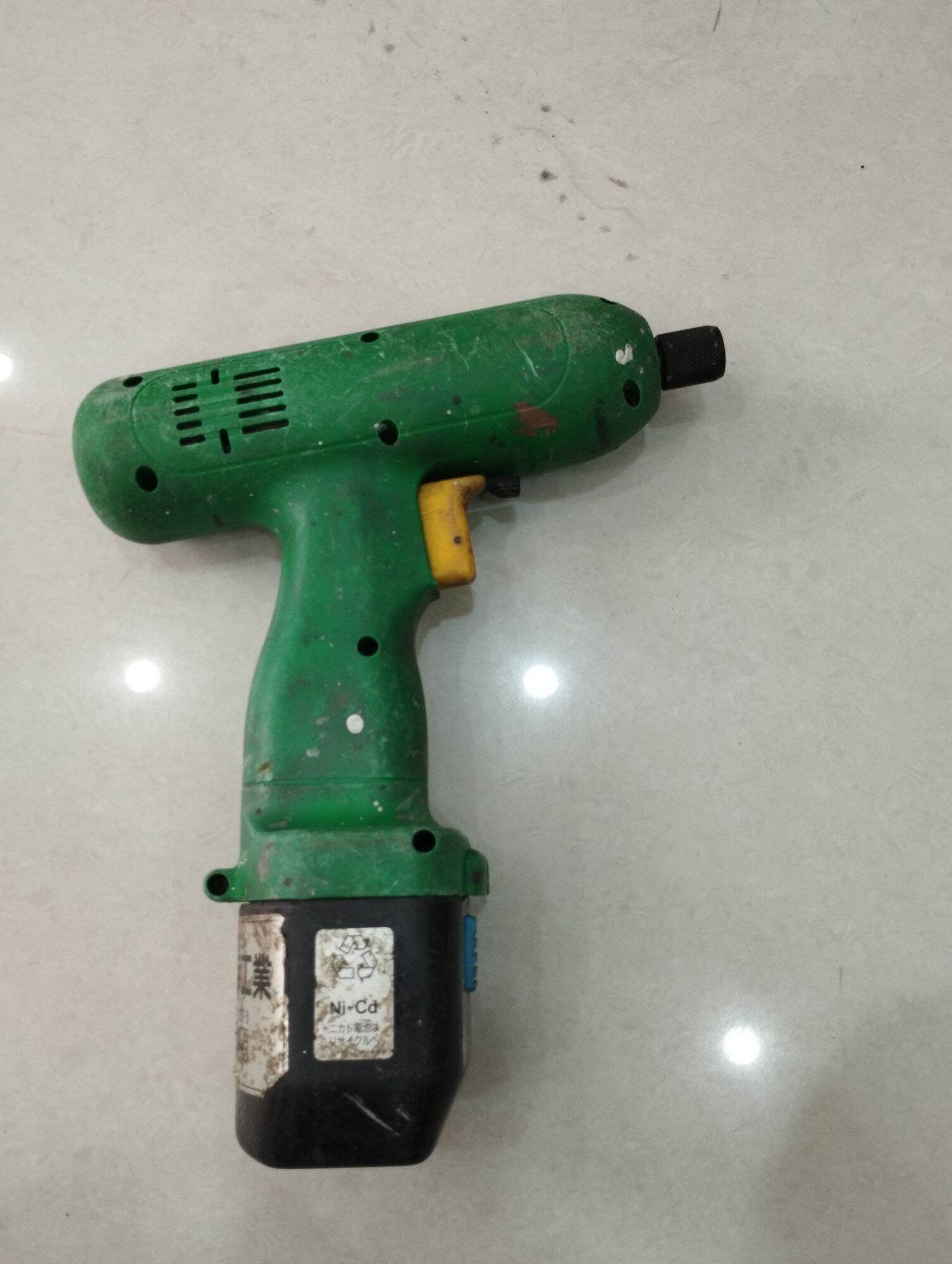 Thân máy & Vỏ pin khoan bắn vít pin Nhật bãi 12v, chân pin Hitachi chọt