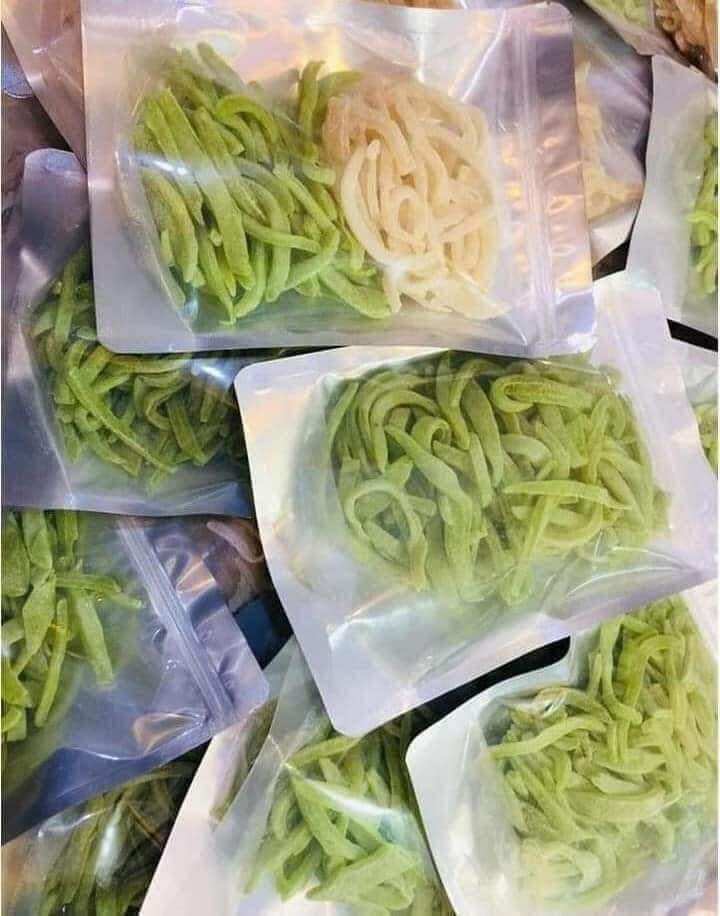 1KG MỨT DỪA NON LÁ DỨA MỀM DẺO THƠM NGON