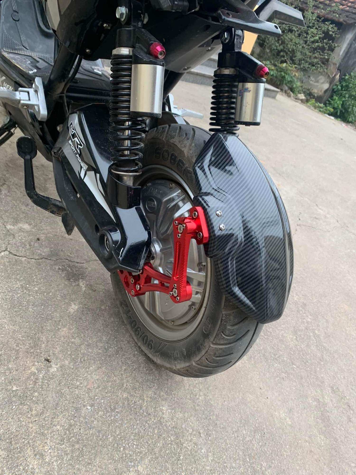 Tấm chắn bùn vân carbon cho xe điện