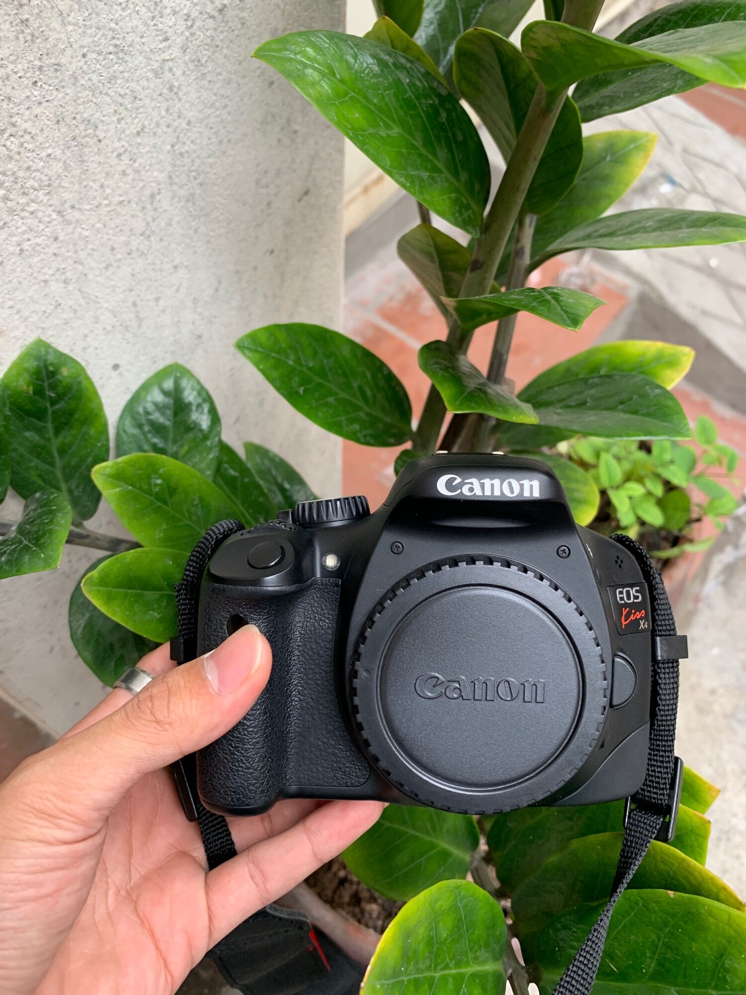 Bộ máy ảnh canon 550d kèm lens 35-80 usm ngoại hình khá 95%