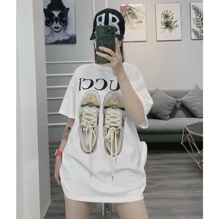Áo thun form rộng tay lỡ đôi giày gu xì