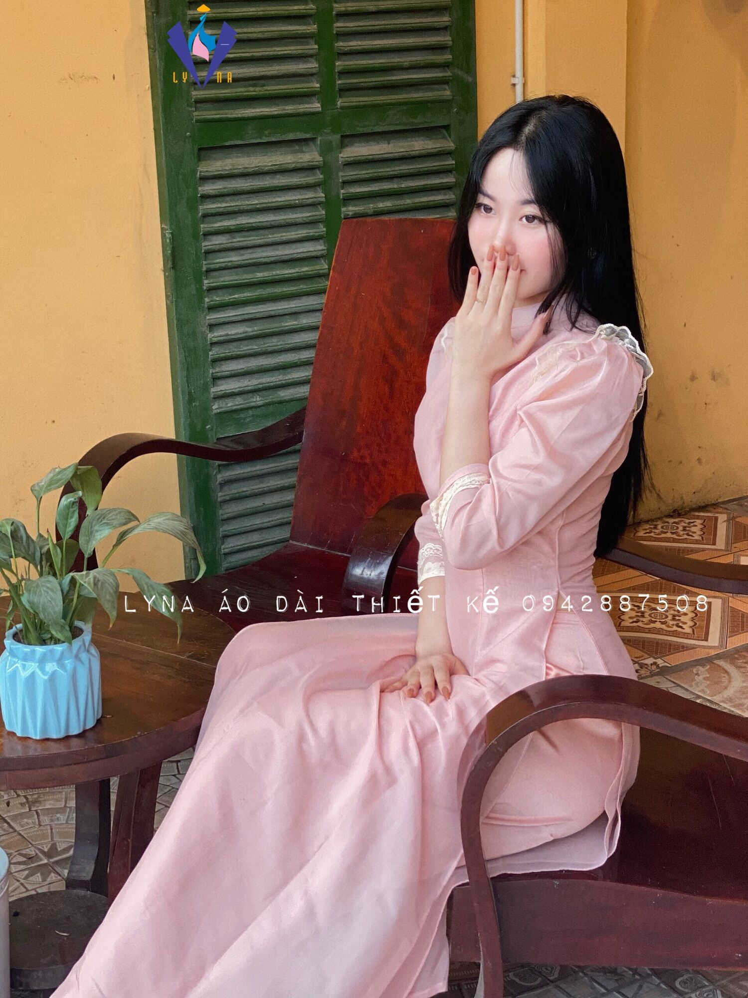 Áo dài xinh, áo dài tiểu thư cách điệu nhẹ nhàng, thanh lịch, cuốn hút