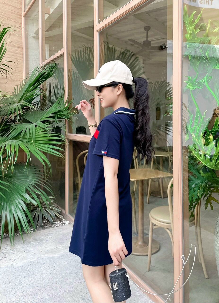 Đầm thể thao Tommy trẻ trung cá tính