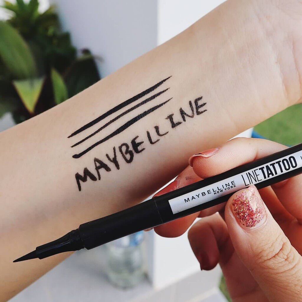 Bút kẻ mắt lâu trôi Maybeline Hyper Sharp