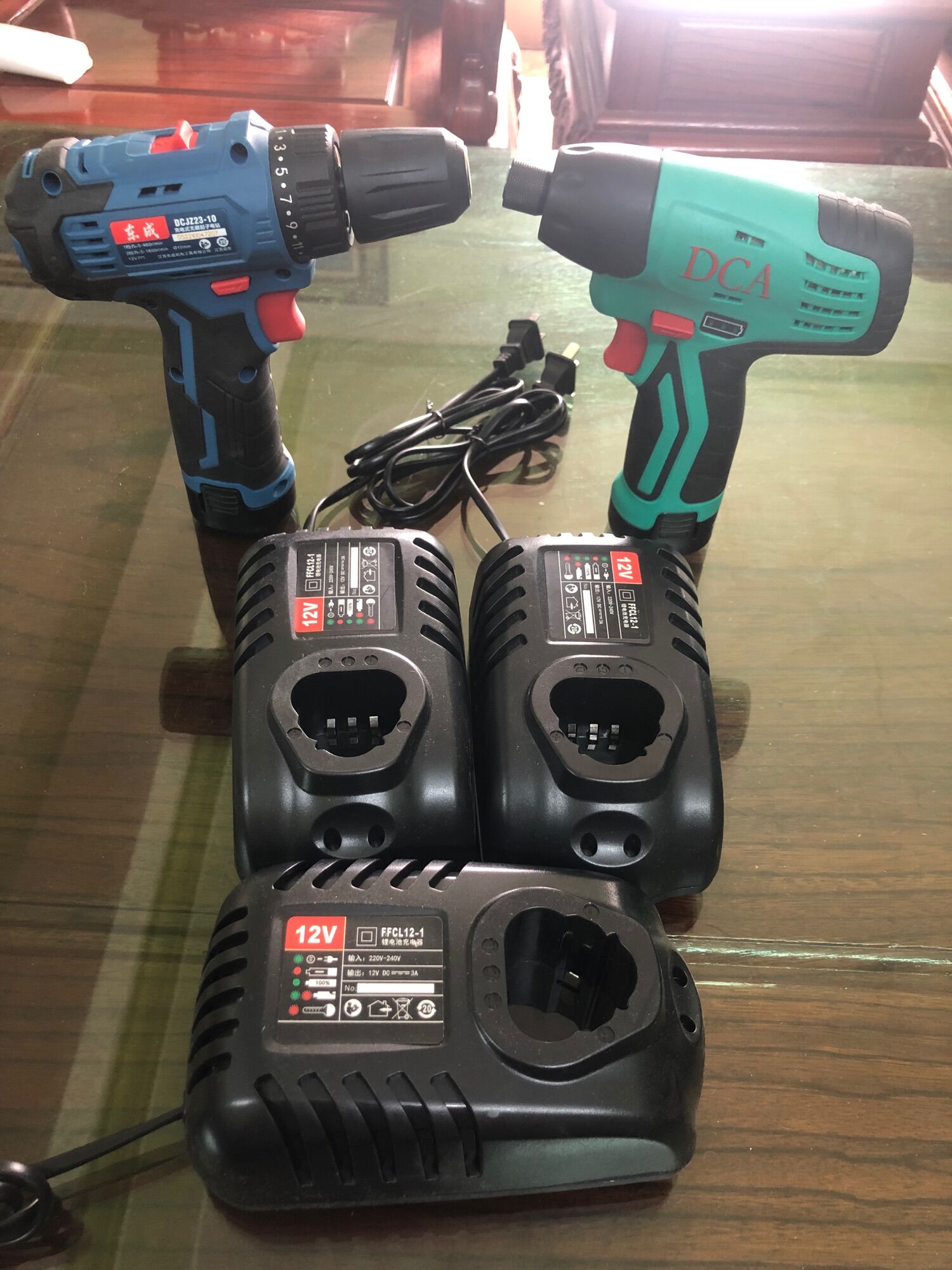 Sạc pin DCA 12v dongcheng 12v